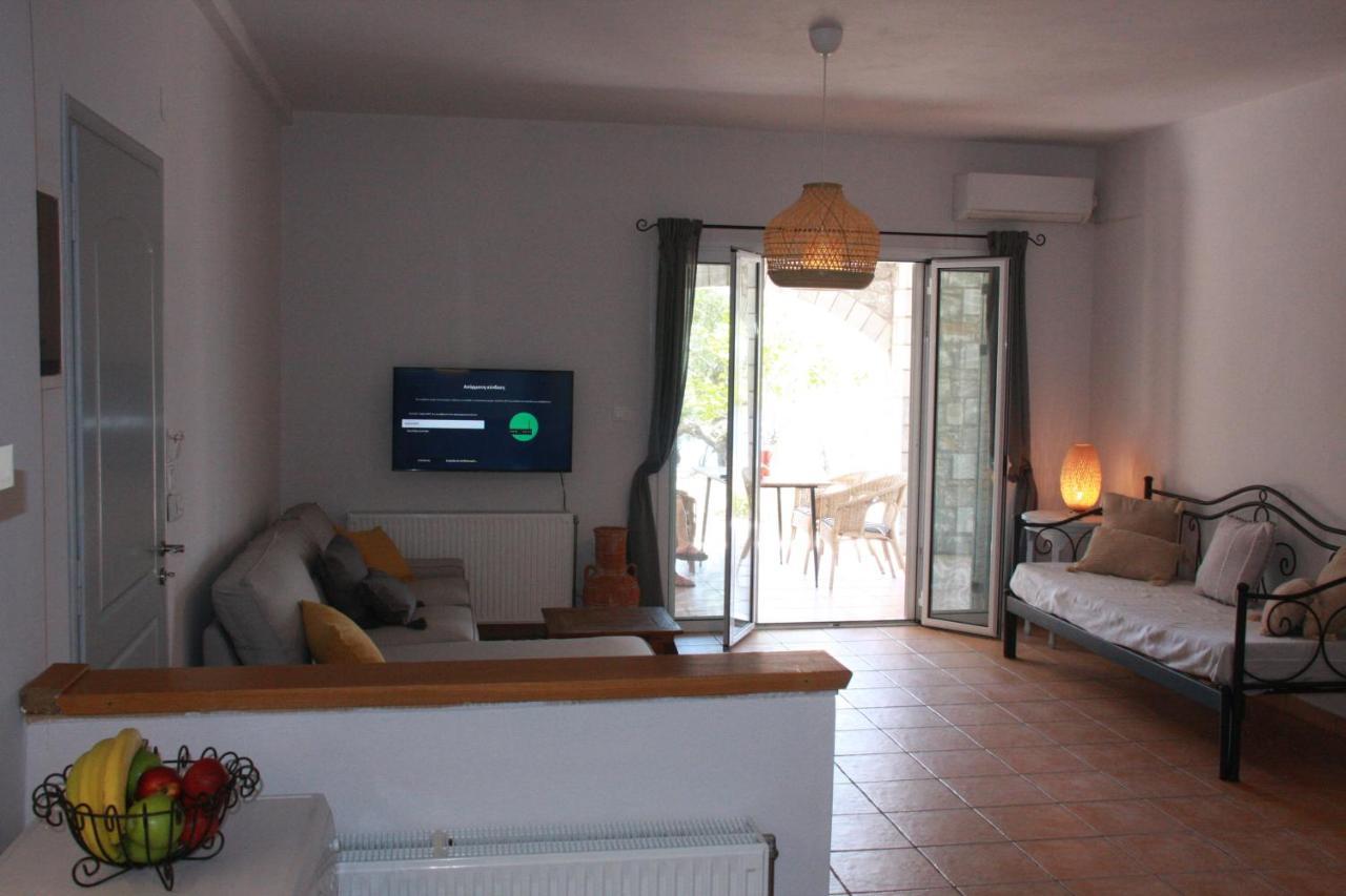 Sea And Mountain View Villa Kalamata Exterior foto