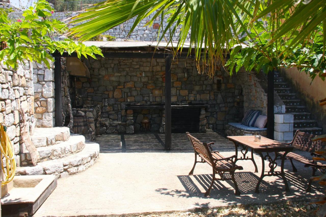 Sea And Mountain View Villa Kalamata Exterior foto