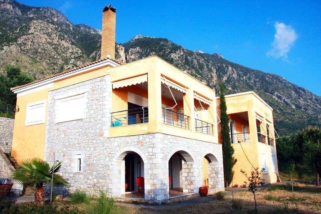 Sea And Mountain View Villa Kalamata Exterior foto